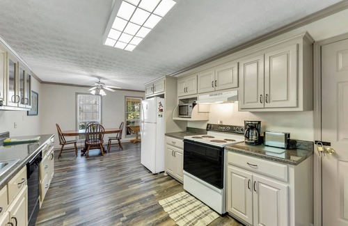 Trimble House | A Frame of Mind: 3 BR, 2 BA in Cullman, Sleeps 10