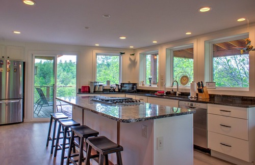 Weaverville Cabin | A-Frame w/Trails, Hot Tub & Views | 20 Mins to Asheville + Biltmore Pass