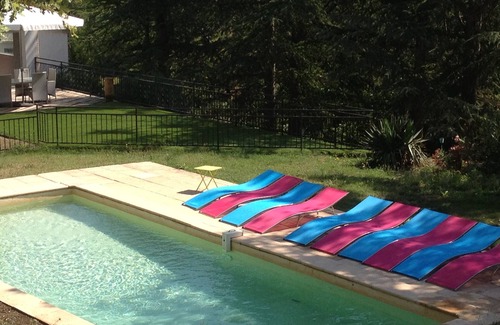 Brignoles House | A fully equipped villa with pool and garden in the middle of the forest