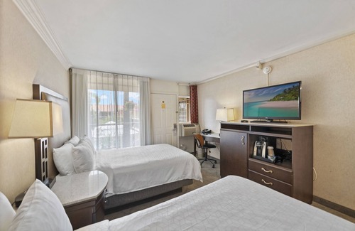 Laguna Beach Hotel | A Gem in Laguna Beach! Stroll to the main beach! #68