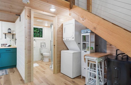 Branson Cabin | A Glamping Retreat in the Branson Countryside! Close to All Major Attractions