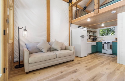 Branson Cabin | A Glamping Retreat in the Branson Countryside! Close to All Major Attractions
