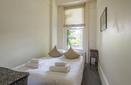 Redcliffe Apartment | A Grand Passion