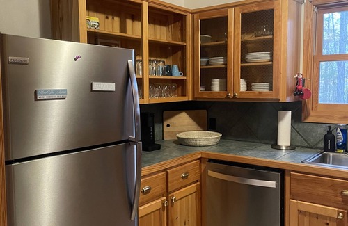 Bonnerdale Cabin | A Great Escape a Cozy 3-bedroom cabin in Mount. Ida close to Lake Ouachita.
