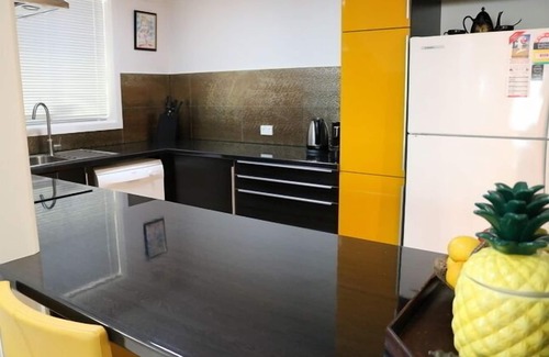 Henley Beach House | A Great Family Place in Henley Beach - Pets ✅ opposite park stylish & comfy