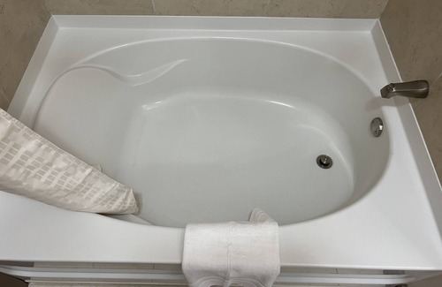 Mason Apartment | A Great hotel alternative! Everything you need, show up. Unpack!