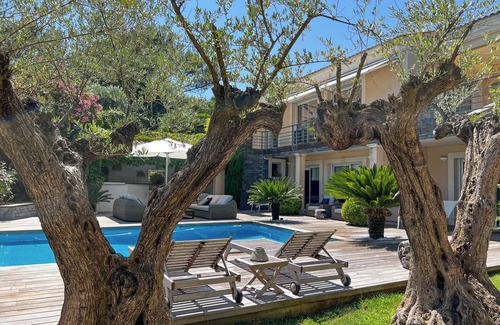 Sussargues House | A haven of peace between sea & mountains, 25min from Montpellier & the beaches.