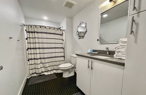 Downtown Omaha Apartment | A historic 900 square foot Atrium loft in the heart of the Old Market