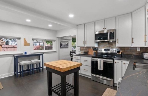 Garden District House | A historically charming, newly renovated home in the heart of downtown Couer d Alene! June Discount!