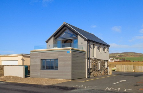 Port St Mary Cottage | A holiday cottage that sleeps 4 guests in 2 bedrooms