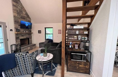 Helen Cabin | A Holler From Helen Cabin ~ Just 5 Miles to Downtown Helen! Bring Your Dog too!