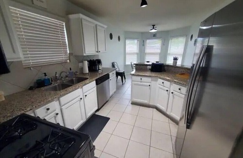 Conroe House | A Home away from Home- King bed-sleeps9