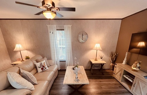 Middle Grove House | A home retreat in the mountain of Middle Grove, NY just 20 mins from Saratoga