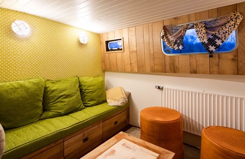 Bois Blancs Boat Rental | A houseboat in the heart of Lille