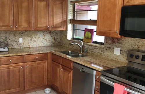 Tropic Isle Villa | A+Htd Pool-5blks-Beach-2 LUX MasterSuites Pet Friendly