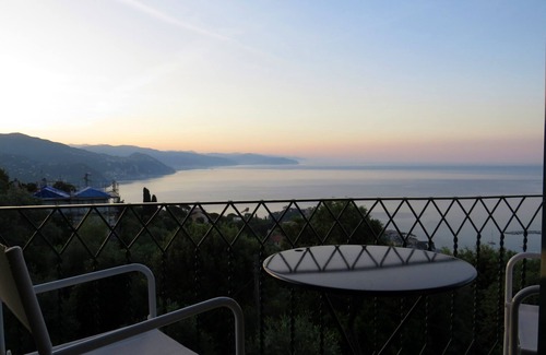 San Lorenzo della Costa Apartment | A Jump to the Heaven