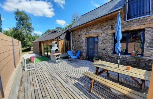 Saint-Malon-sur-Mel House | A La Mémoire de Merlin " Gîte La Table Ronde "