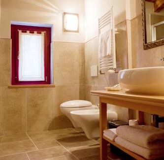 Saint-Vincent House | A' la Table du Sommelier Chambres d Hôtes & Restaurant