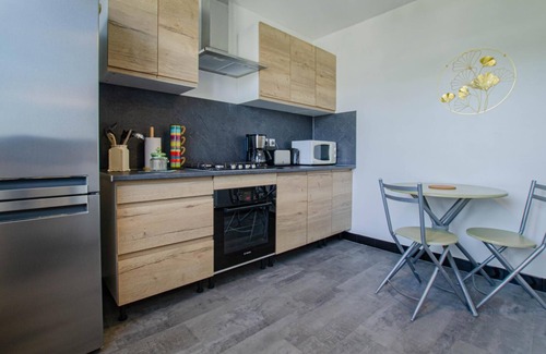 Saint-Andre-les-Vergers Apartment | A la Tulipe Dorée - SAINT ANDRE LES VERGERS