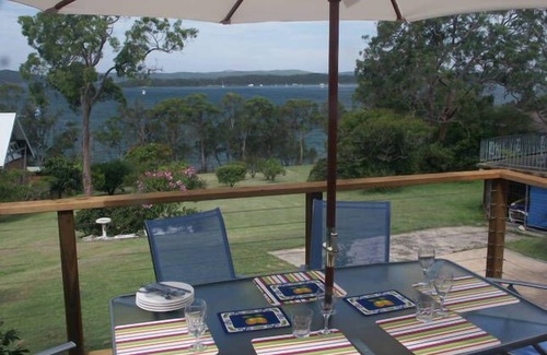 Silverwater House | A Lakefront House Escape