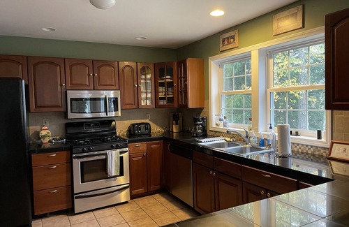 Oneonta House | A Lakeview Paradise
