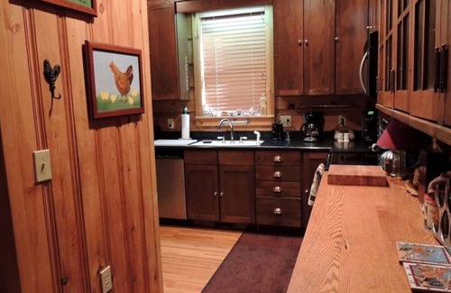 Hendersonville Cabin | A little bit of heaven in the Blue Ridge Mountains!