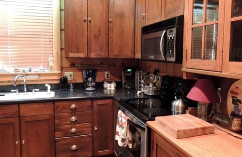 Hendersonville Cabin | A little bit of heaven in the Blue Ridge Mountains!