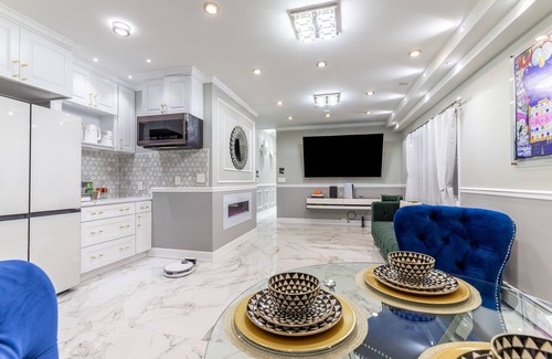 East Flatbush House | A Little Slice of Luxury