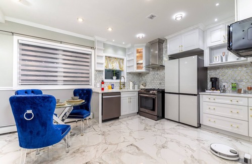 East Flatbush House | A Little Slice of Luxury