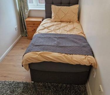 Colchester Apartment | A lovely and cosy 2 bedroom house
