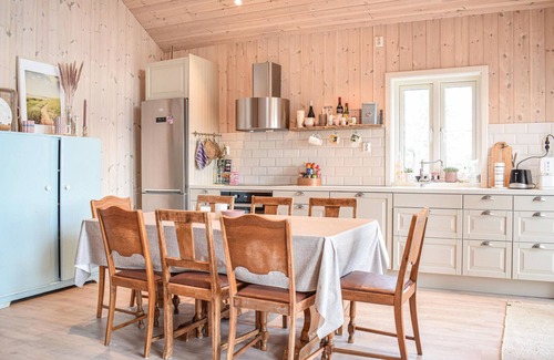 Fjelberg House | A lovely cottage with a large terrace and great views of the Skåneviksfjord.