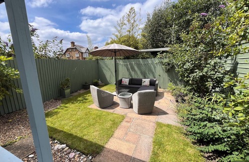 Whitstable House | A lovely spacious 2 bedroom house suitable for up to 5 people. Own driveway.