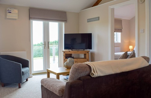 Billingsley Cottage | A lovingly furnished, detached lodge enjoying sweeping views of the surrounding countryside.