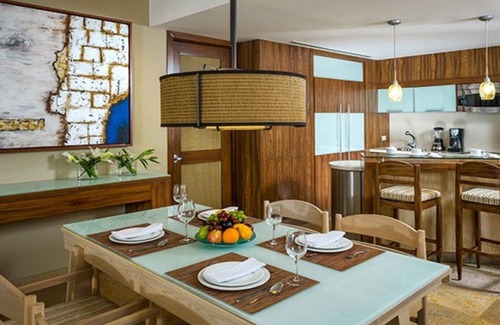 Villa Juarez Apartment | A Luxurious, Blissful 5-Star 1 Bedroom Suite w/a Large Balcony and Ensuite Pool