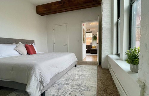 Southeast Omaha Apartment | A luxurious, historic loft in the heart of the Old Market