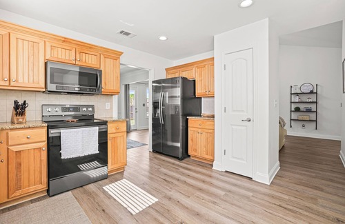 Lawrenceville House | A Luxurious, Newly Renovated Ranch (2012 sqft)