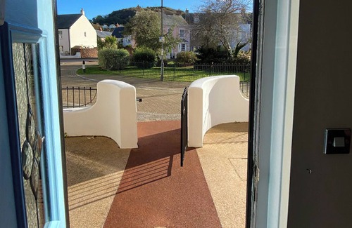 Shaldon House | A luxury house in an award-winning development.