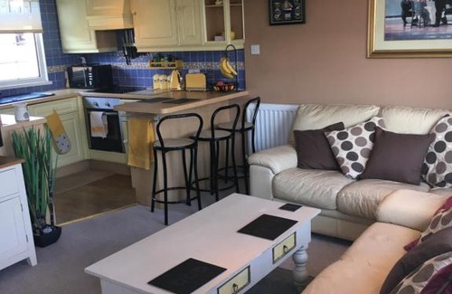 Penarth House | A luxury one bedroom bungalow