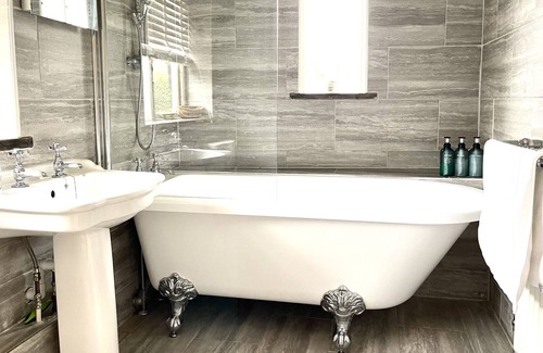 Northleach Cottage | A.M. Living - Cotswolds - Westmacott House