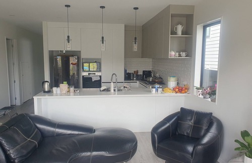 Orewa House | A magic place for this summer , a very peacefull place , 5 min to Orewa beach .