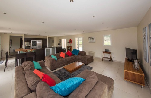 Domme House | A magnificent, modern villa offering high quality accommodation for up to 8