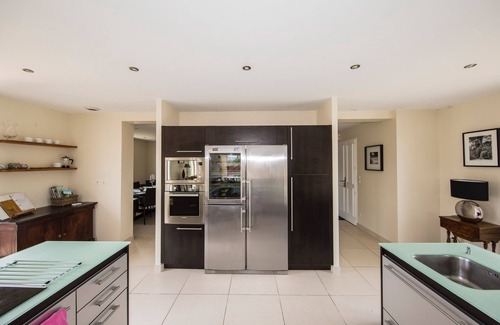 Domme House | A magnificent, modern villa offering high quality accommodation for up to 8
