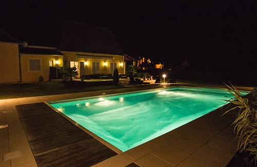 Domme House | A magnificent, modern villa offering high quality accommodation for up to 8
