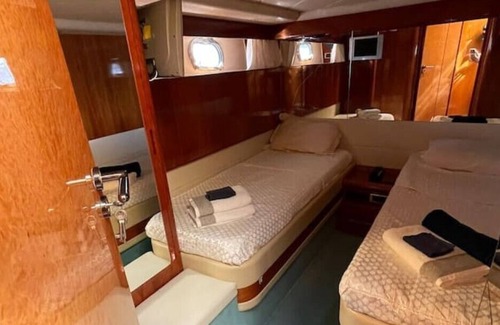 Portimao Boat Rental | A MAR Luxury Yacht for overnight stay
