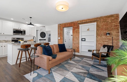 Covington House | A Mid-Century Haven in the Heart of Mainstrasse Village