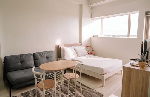 Mandurriao Condo | A Minimalist Cozy Escape