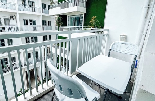 Mandurriao Condo | A Minimalist Urban Retreat