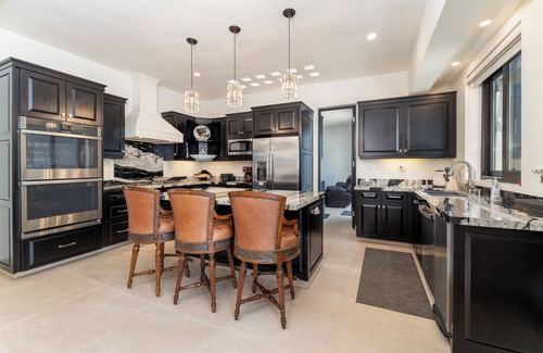 Nopolo House | A MODERN-CLASSIC- 3-bedroom, 3.5 Bath Casa with striking décor centrally located