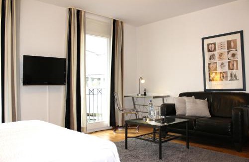 Rodenkirchen Apartment | a-partment Cologne Riverside