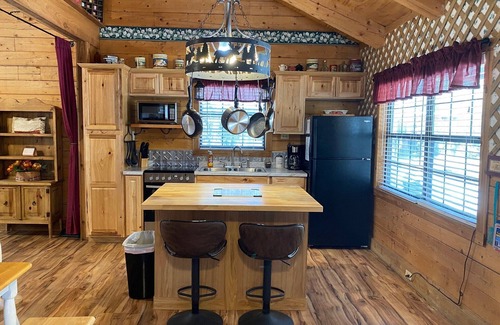 Vanderpool Cabin | A Peace of Heaven Cabins